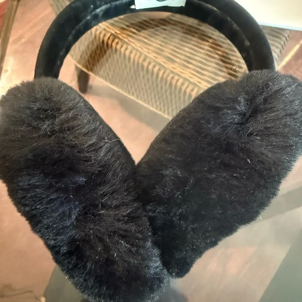 UGG Black Faux Fur Earmuffs - Picture 2 of 3